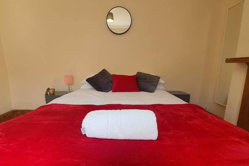 Apartament Free Netflix, Large House, Great Price Cardiff Zewnętrze zdjęcie