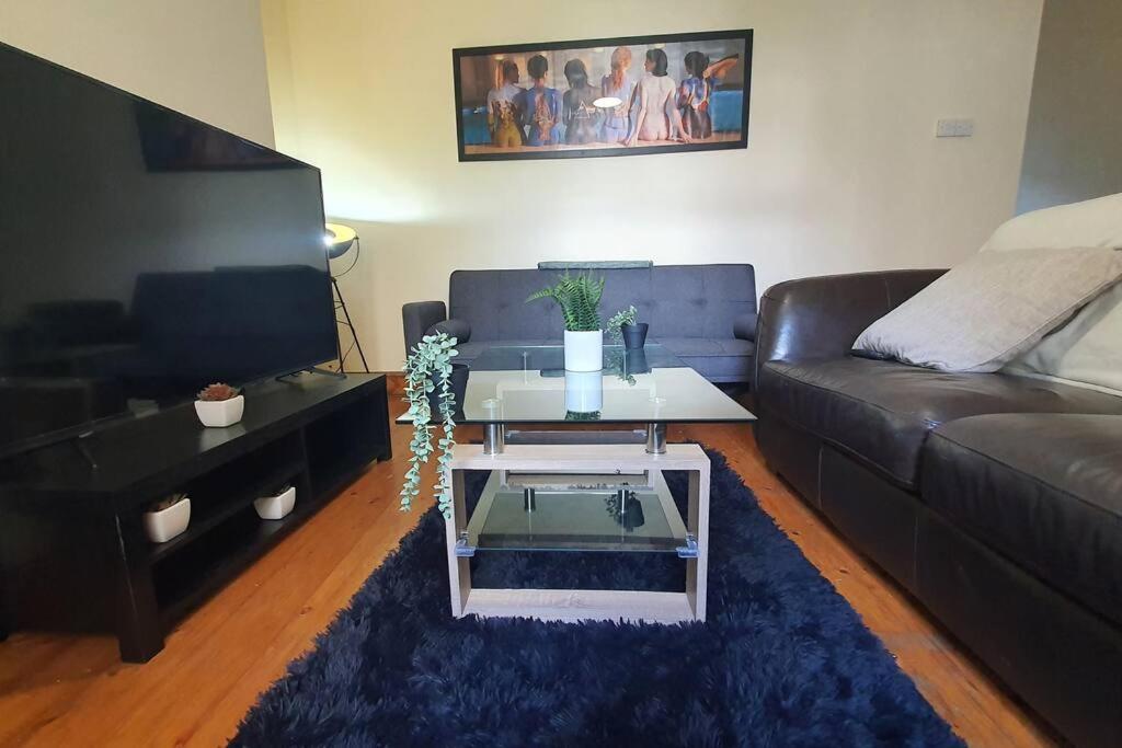 Apartament Free Netflix, Large House, Great Price Cardiff Zewnętrze zdjęcie